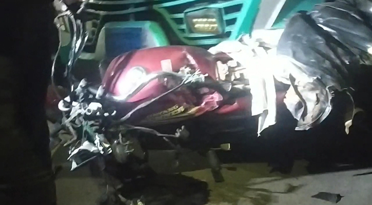 বাইককে ধাক্কা দিয়ে ৪০০ ফুট টেনে নিয়ে যায় বাস, নিহত ১